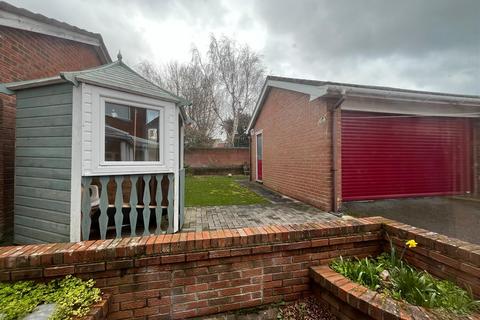 undefined, Ffordd Naddyn, Glan Conwy, Colwyn Bay