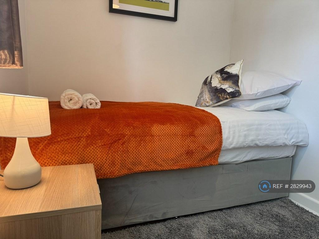 Small Bedroom