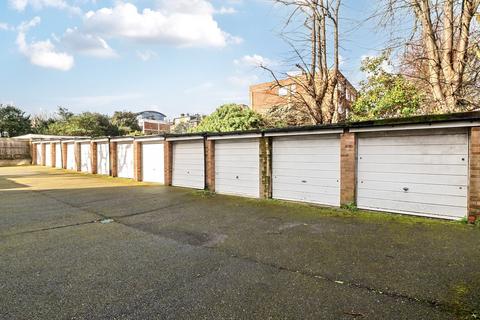 2 bedroom flat for sale, 21 St Johns Avenue, Putney, London, SW15