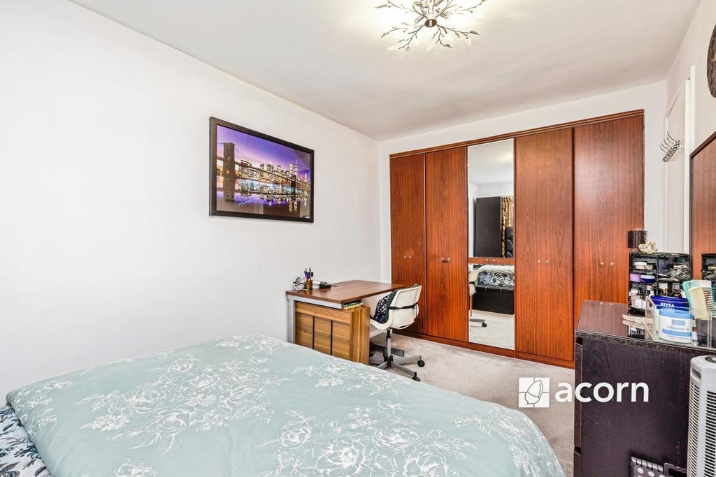 Bedroom 1 (2)