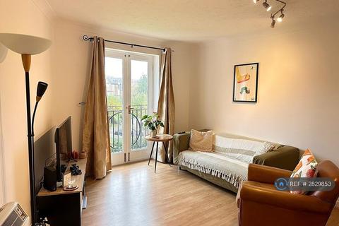 1 bedroom flat to rent, Norbury Avenue, Watford, WD24