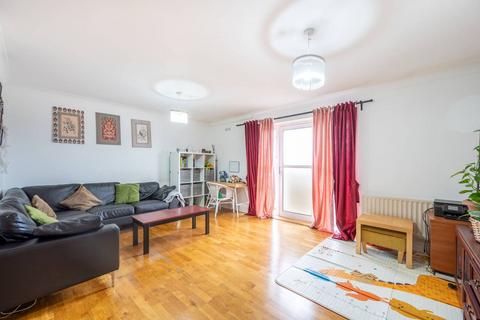 Lucas Close, Willesden Green, London, NW10