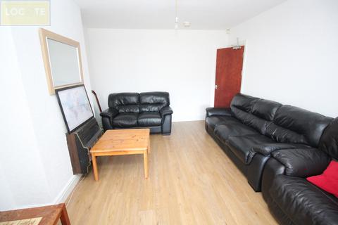 4 bedroom detached house to rent, Heathside Road Withington
