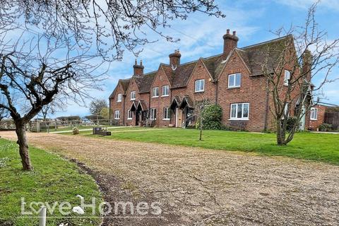 2 bedroom terraced house for sale, Peakes End, Steppingley