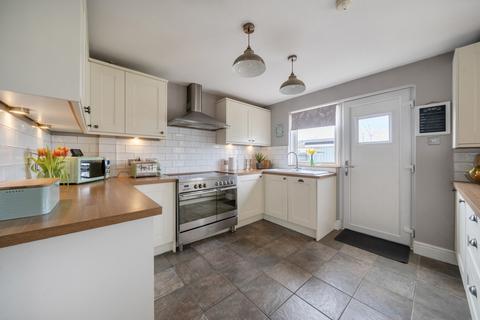 3 bedroom terraced house for sale, Hatchetts Drive, Haslemere, Surrey, GU27