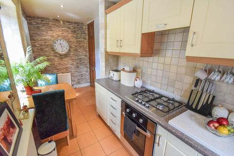 2 bedroom end of terrace house for sale, Green End Road, East Morton,