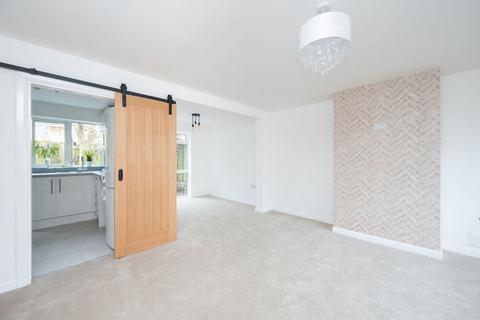 3 bedroom end of terrace house for sale, Crawley Road, Horsham, RH12