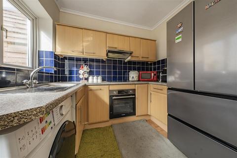 undefined, Vale Road, Windsor