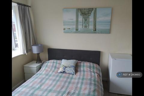 1 bedroom in a house share to rent, Arnold Way, Bosham, Chichester, PO18