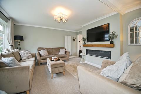 5 bedroom semi-detached house for sale, Clos Leland, Llantrisant, Pontyclun
