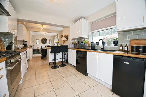 5 bedroom semi-detached house for sale, Clos Leland, Llantrisant, Pontyclun