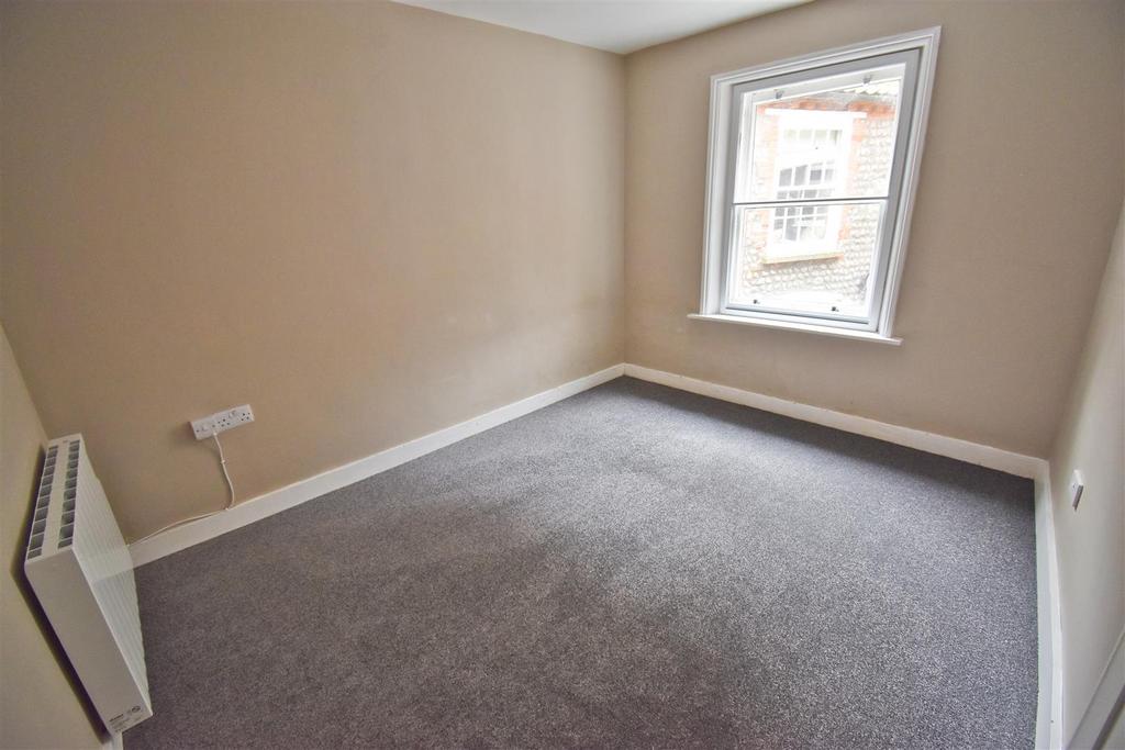 Bedroom 1.jpg