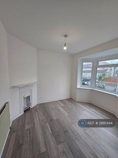 3 bedroom end of terrace house to rent, Dawson Avenue, Barking, IG11