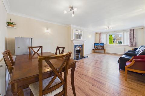 undefined, Stephensons Walk, Cottingham