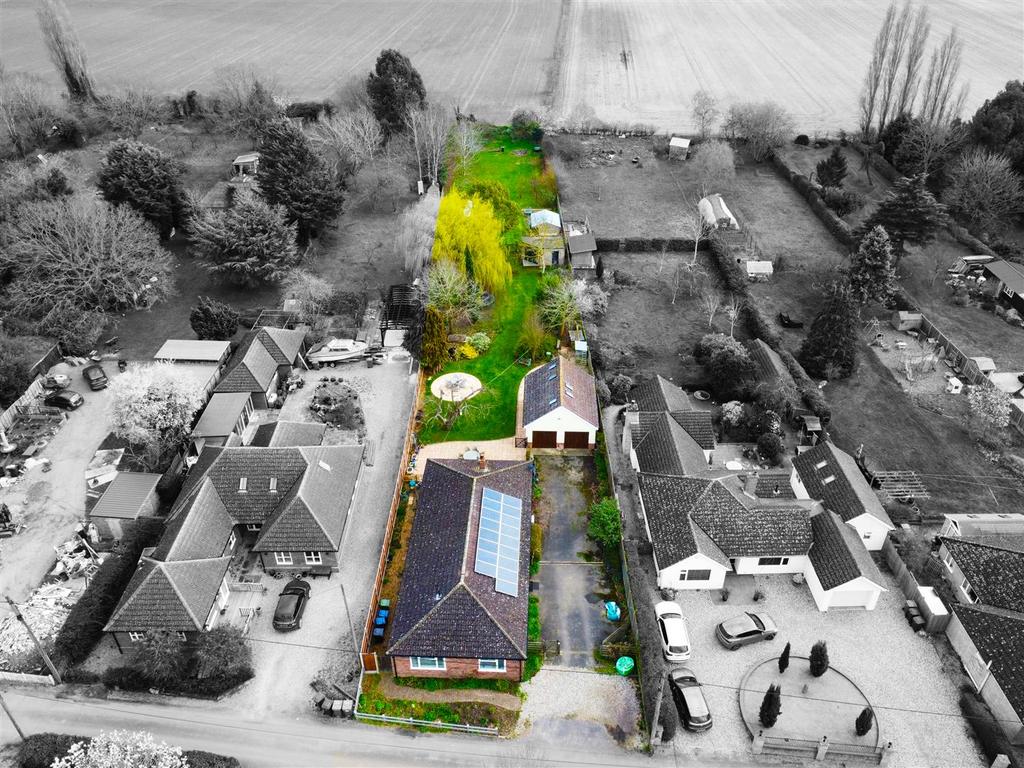 10 Colnefields, Somersham - Front Aerial Highlight