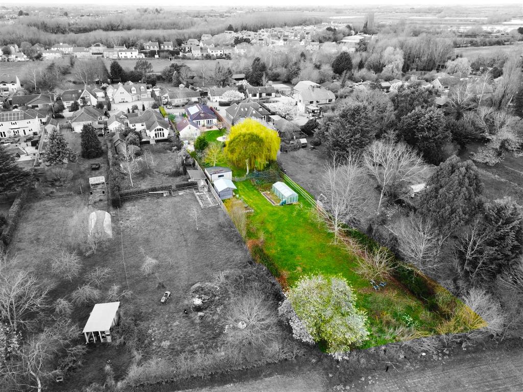 10 Colnefields, Somersham - Rear Aerial Highlight