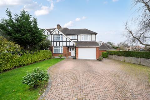 Gurney Court Road, St. Albans, AL1