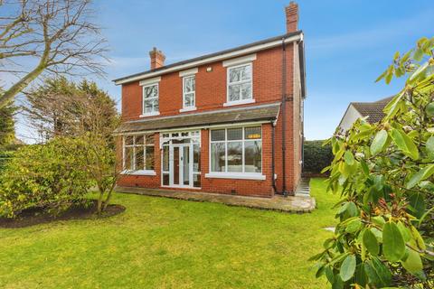 3 bedroom detached house for sale, Warburton Lane, Partington, Manchester, Greater Manchester, M31