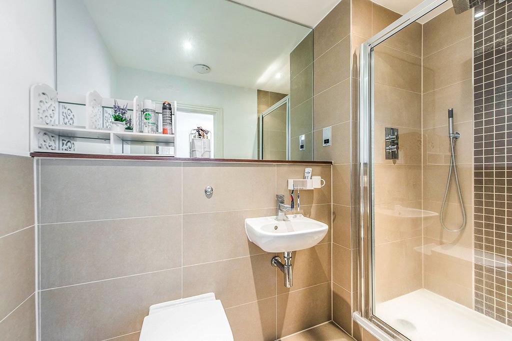 En-suite Shower/WC