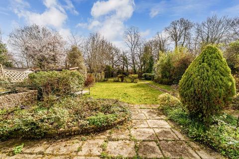 undefined, West Hill Avenue, Epsom