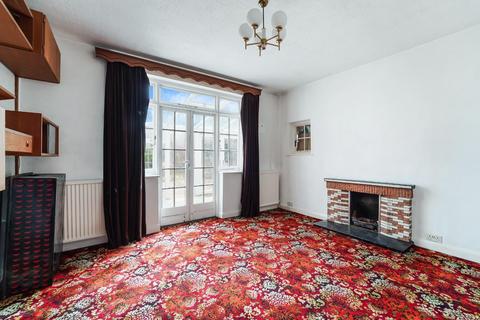 undefined, West Hill Avenue, Epsom