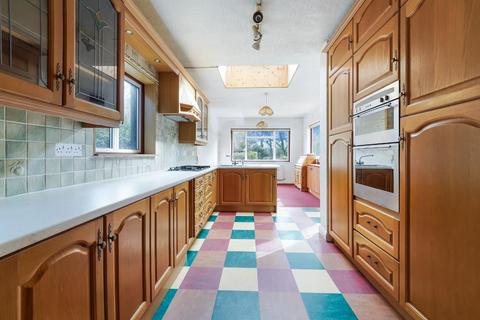 undefined, West Hill Avenue, Epsom