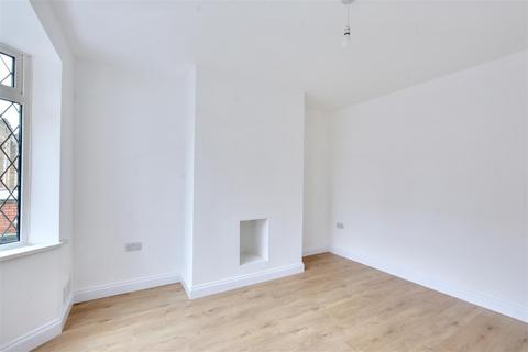 3 bedroom semi-detached house to rent, Regent Street, Ilkeston, DE7 5RG