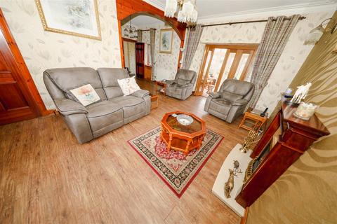 undefined, Cupar Road, Kettlebridge, Cupar
