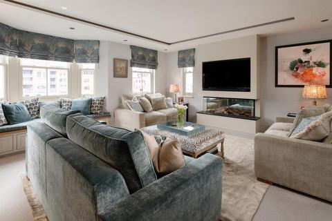 4 bedroom end of terrace house for sale, The Bridges, Esplanade Mews, York