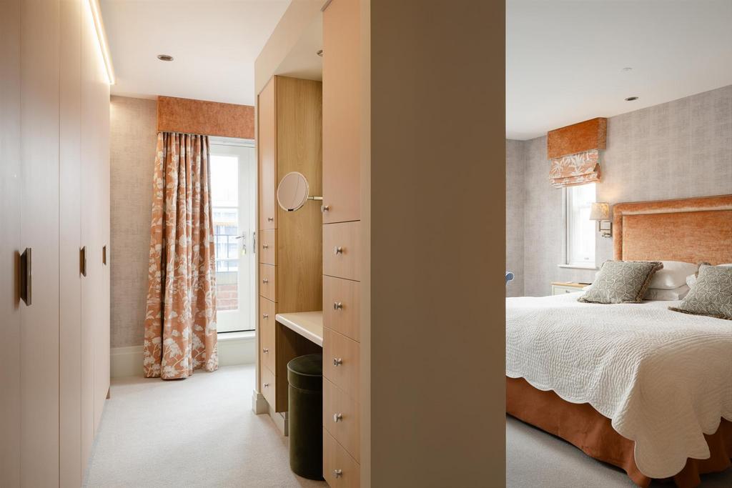 Principal Bedroom Suite
