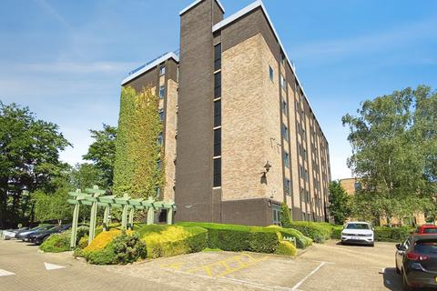 undefined, Mayflower House, Cambridge, CB4