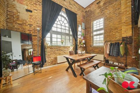 undefined, Kidman Close, Gidea Park RM2