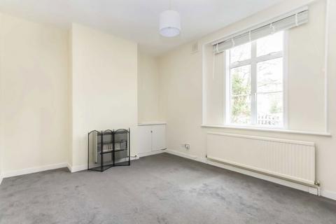 2 bedroom terraced house to rent, Imperial Square, Fulham SW6
