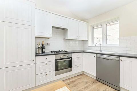 2 bedroom terraced house to rent, Imperial Square, Fulham SW6