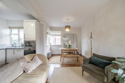 2 bedroom flat to rent, Brondesbury Park,  London,  NW6
