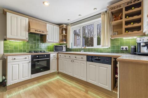 4 bedroom detached house for sale, Redwood Drive, Huddersfield
