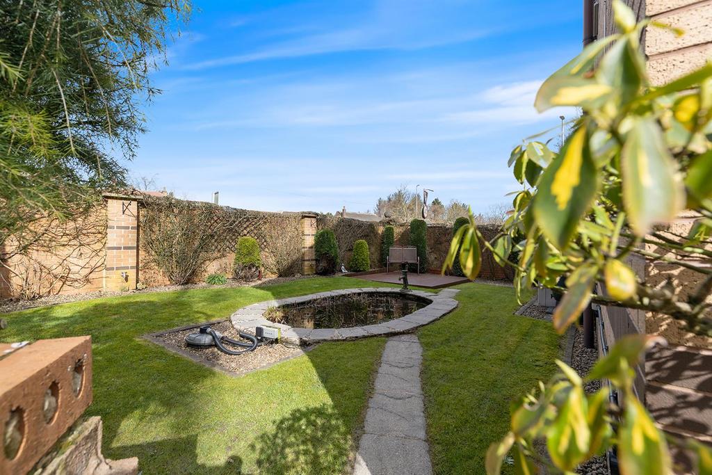 Bramleys Estate Agents - Redwood Drive - Bradley