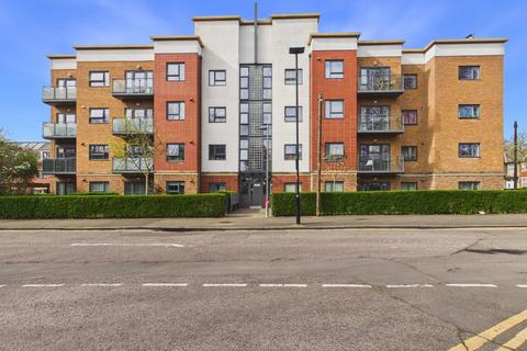 Elmwood Avenue, Feltham, TW13