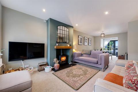 undefined, Mardale Crescent, Lymm WA13
