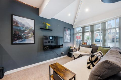 undefined, Mardale Crescent, Lymm WA13