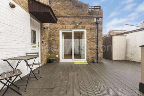 Garnet Street, Wapping, E1W