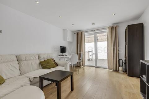 2 bedroom apartment for sale, Garnet Street, Wapping, E1W
