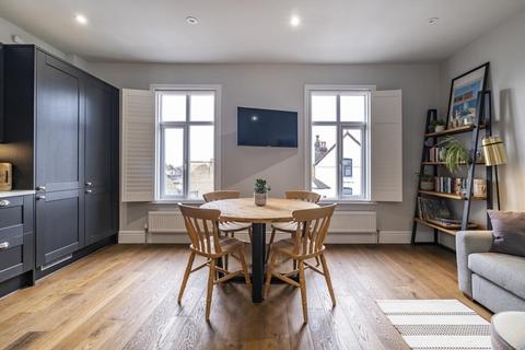 undefined, Replingham Road London SW18