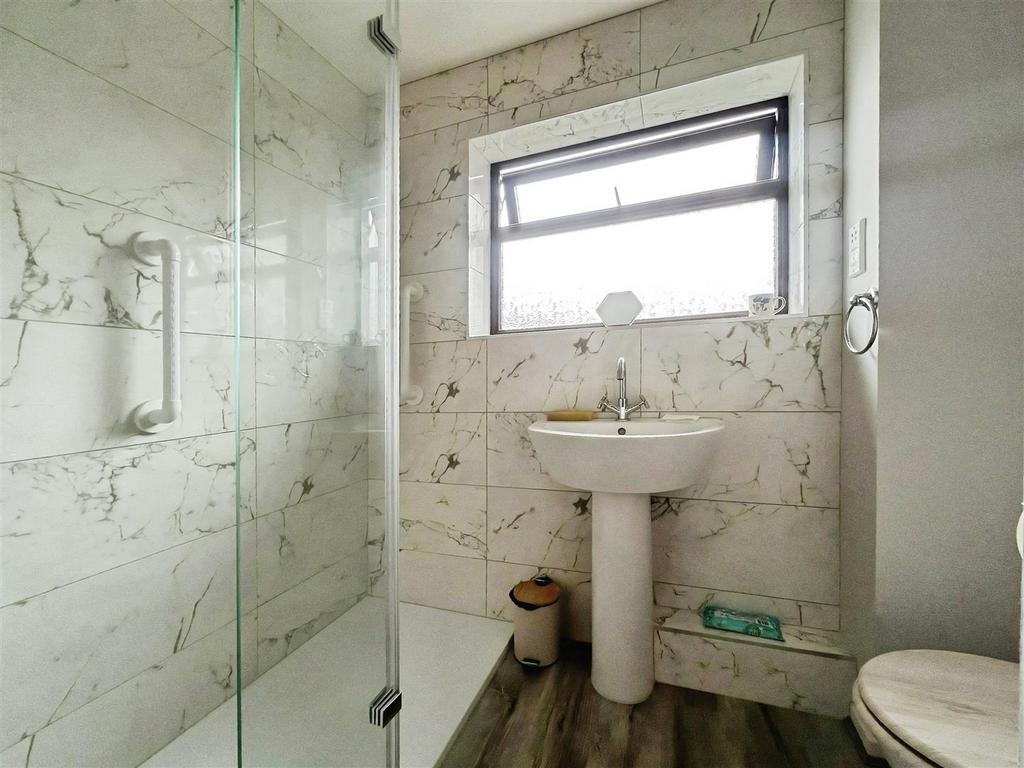 Bathroom.jpeg