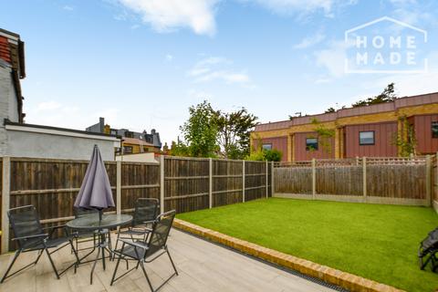 4 bedroom terraced house to rent, Dupree Road SE7