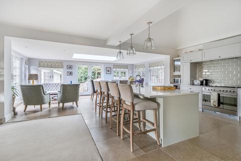 3 bedroom bungalow for sale, Frensham Road, Farnham, GU10