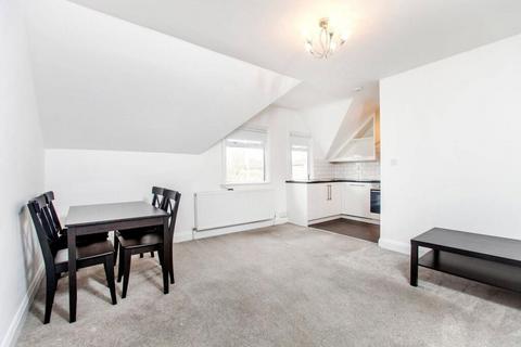 2 bedroom apartment to rent, Cricklewood Lane, London, NW2