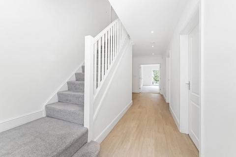 undefined, Plaistow Lane,  Bromley, BR1