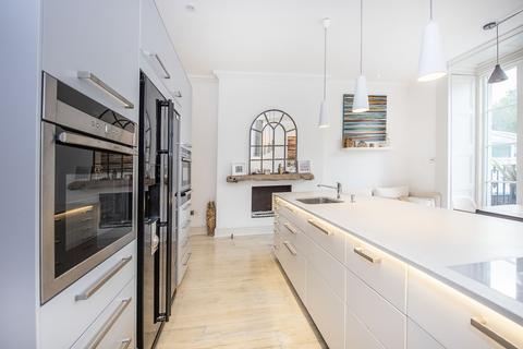 undefined, Melrose Road London SW18
