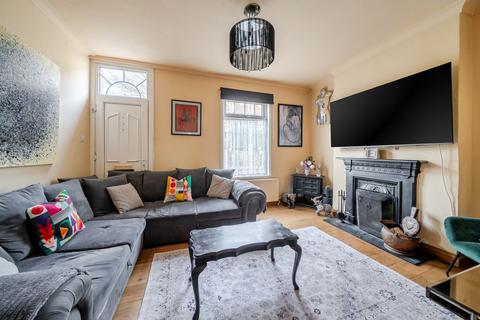undefined, East Street, Farnham, GU9